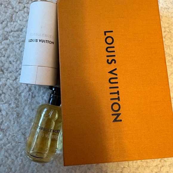 100% Authentic LOUIS VUITTON TURBULENCES
EAU DE PARFUM/ 10ML - Picture 7 of 8